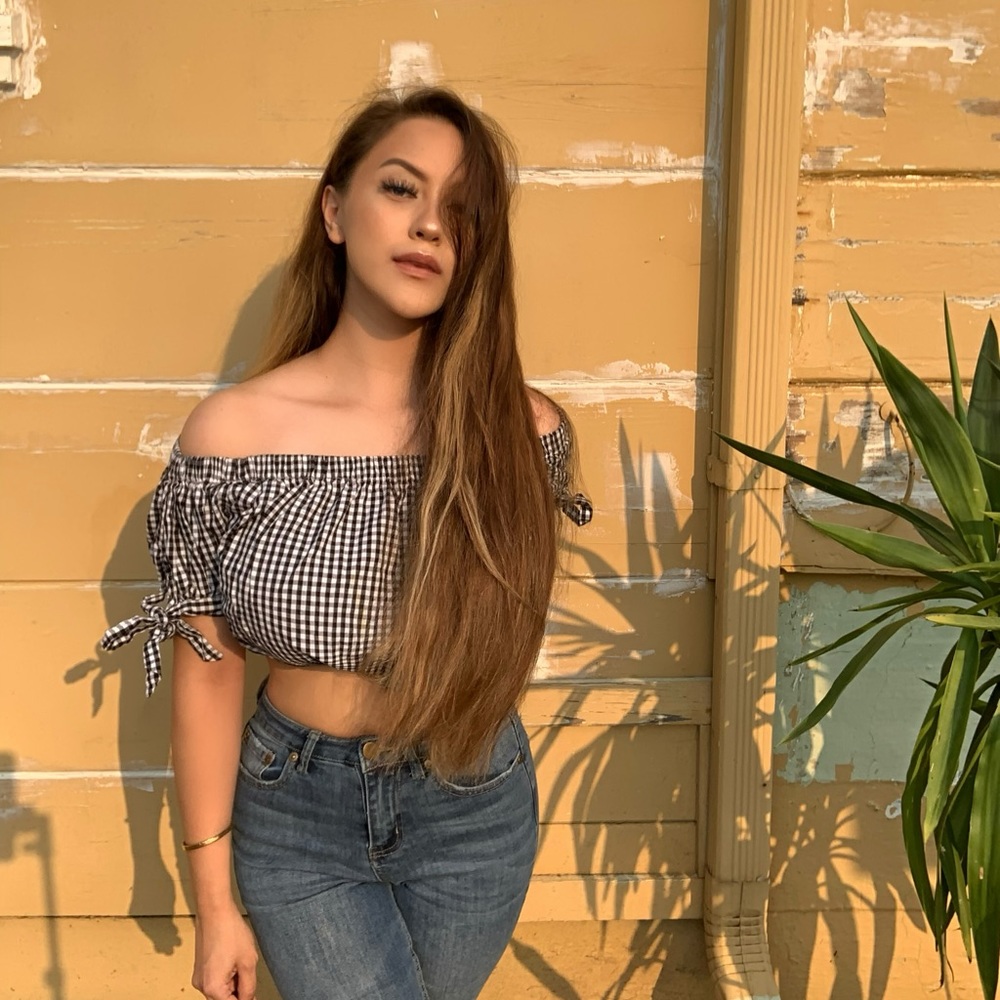 Meet your Posher, Pamela